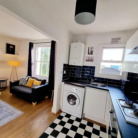 Evo View - 1 Bed Apartment - Stunning Views 3 Mins Walk Mile End Station London Exterior photo