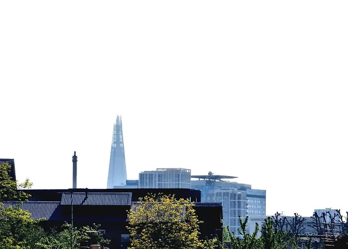 Evo View - 1 Bed Apartment - Stunning Views 3 Mins Walk Mile End Station